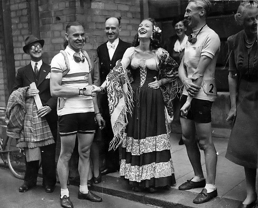 1945MissLondon_878 1945MissLondon_878